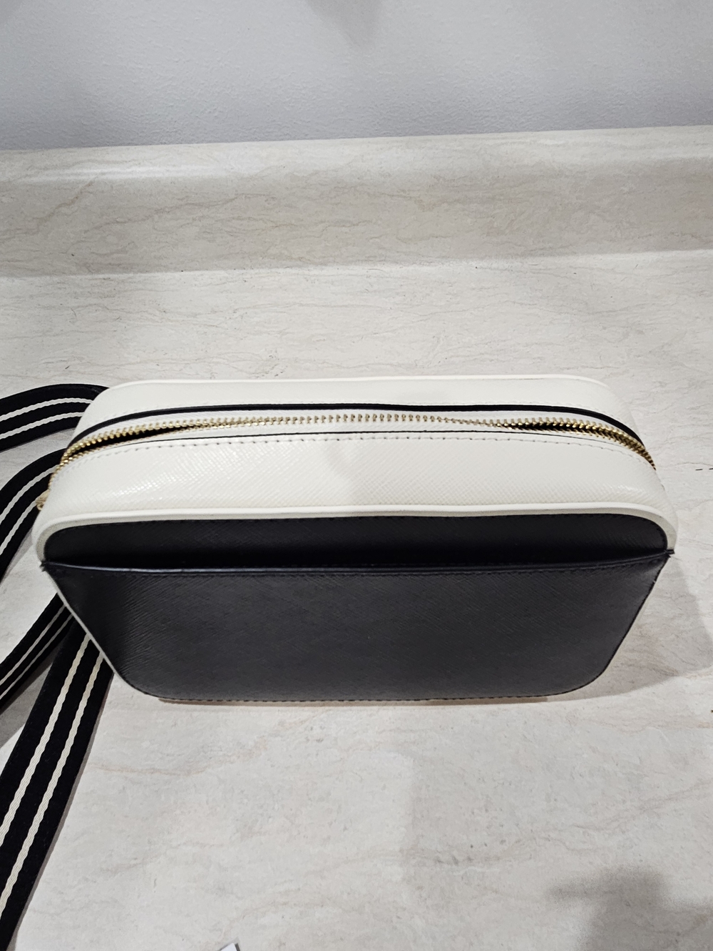 Kate Spade New York Black and White Crossbody Bag - Picture 5 of 10